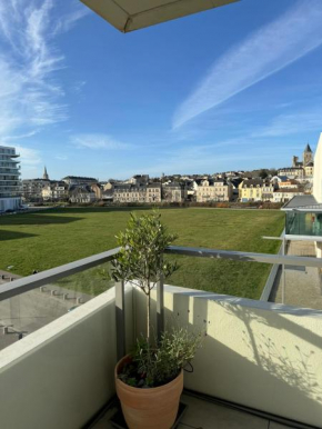 Presqu'île, appartement neuf avec balcon, salle de gym et parking
